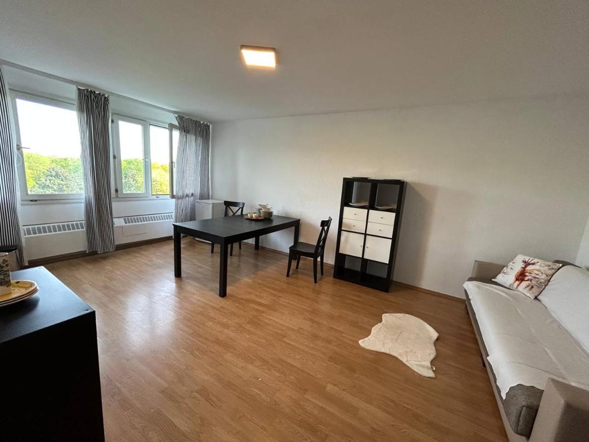 Moeblierte Apartment Im Herkules Koeln Neuehrenfeld Exterior foto